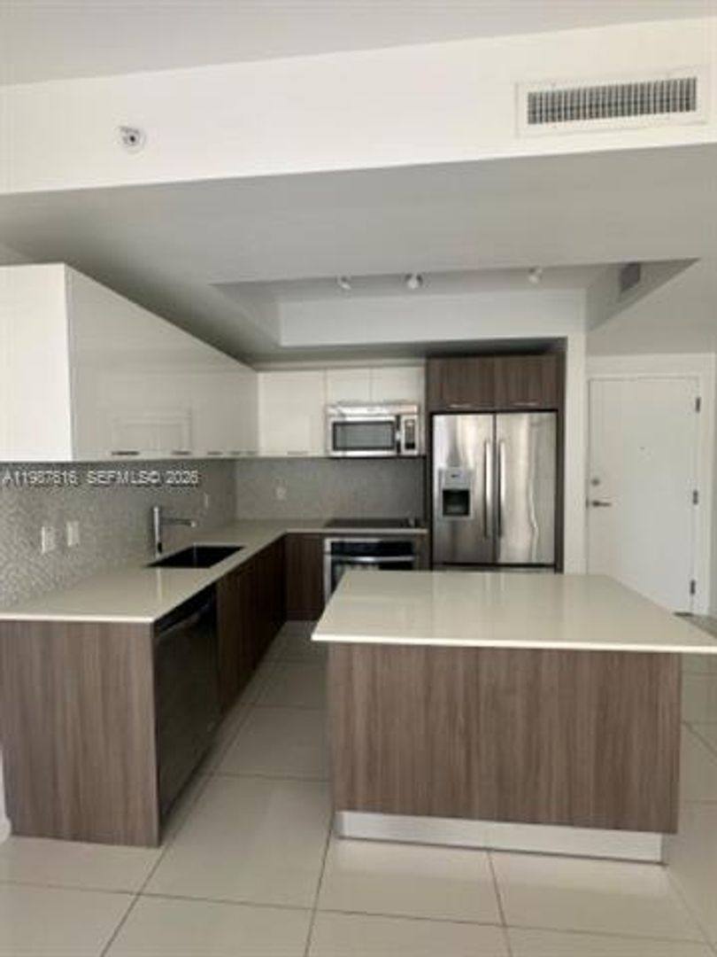 Apartment for rent at 5300 NW 85th Ave, Miami, FL 33166