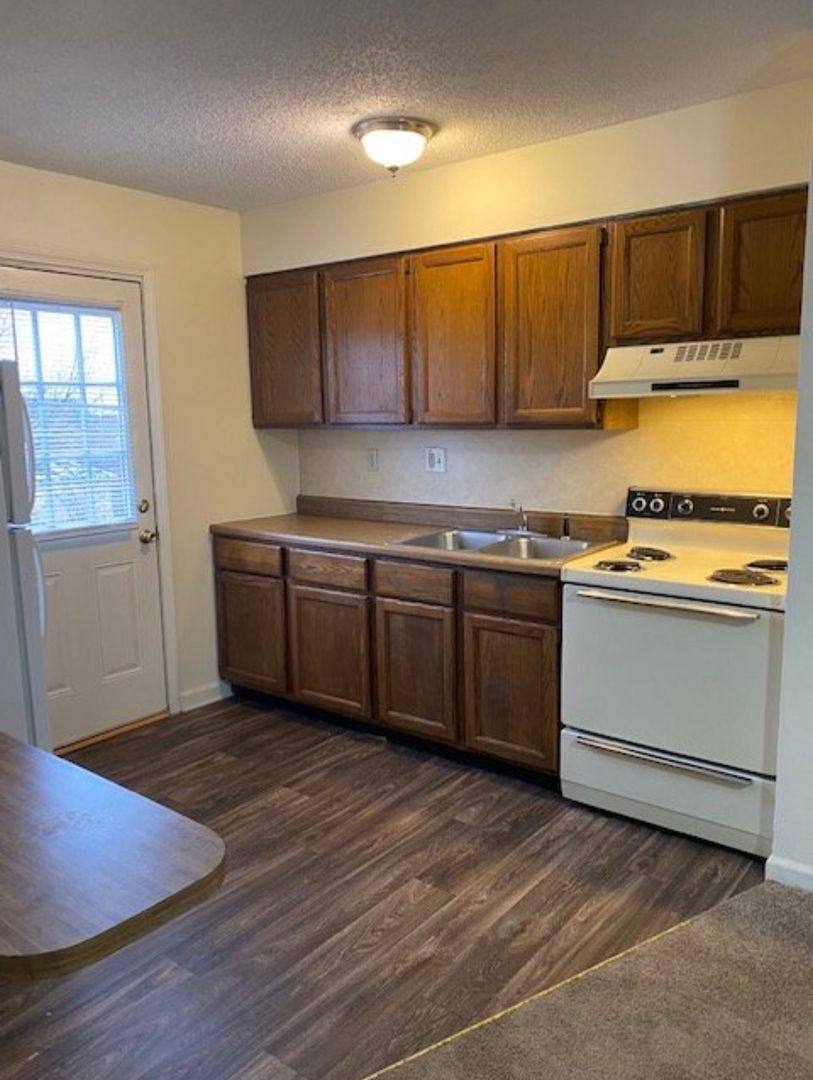 Apartment for rent at 2825 Whitener, Cape Girardeau, MO 63701