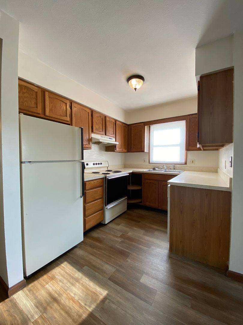 Apartment for rent at 120 S Silverwood Lane, Goshen, IN 46526