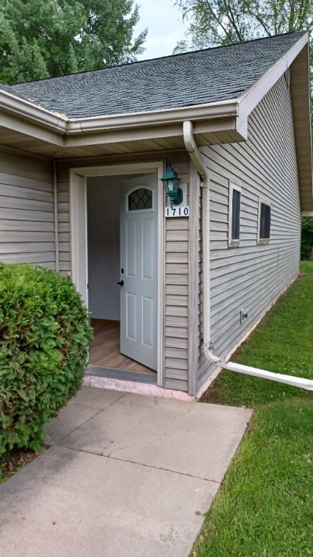 Apartment for rent at 1712 Burdick St, Oshkosh, WI 54901