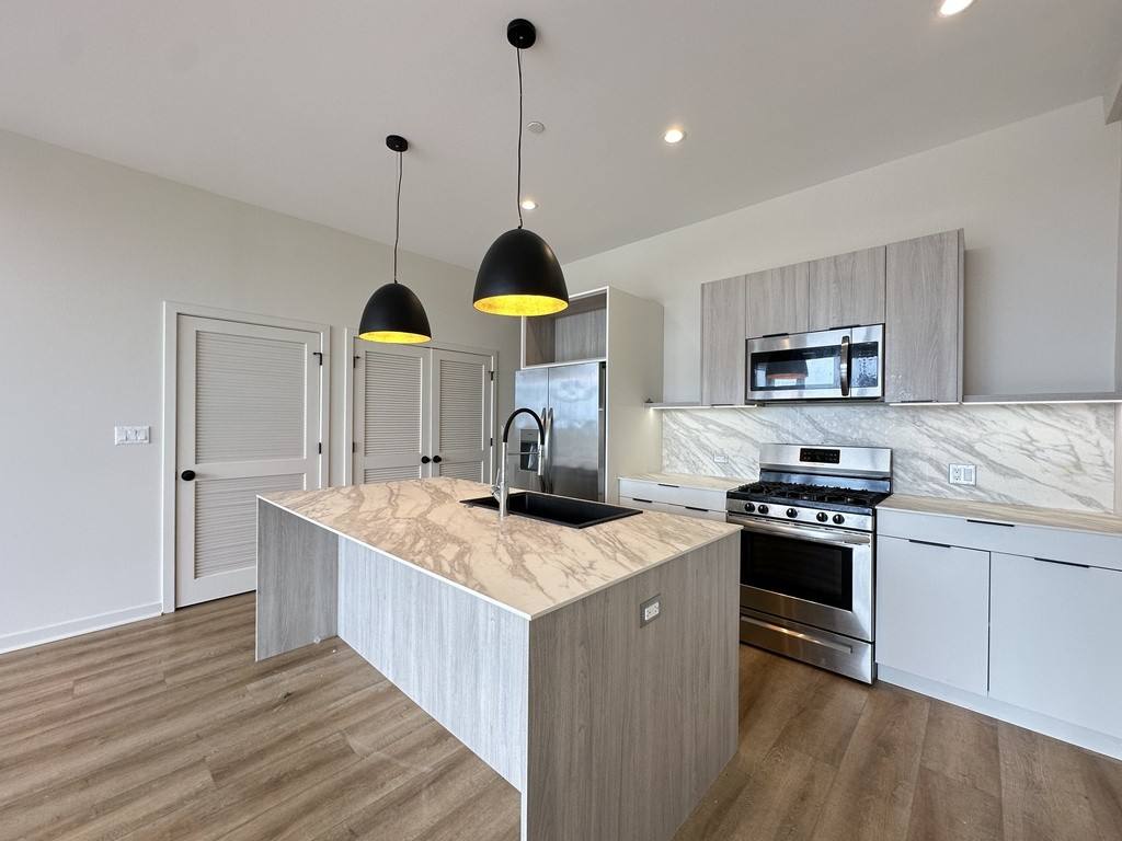 Apartment for rent at 3205 Narragansett #P604, Chicago, IL 60634