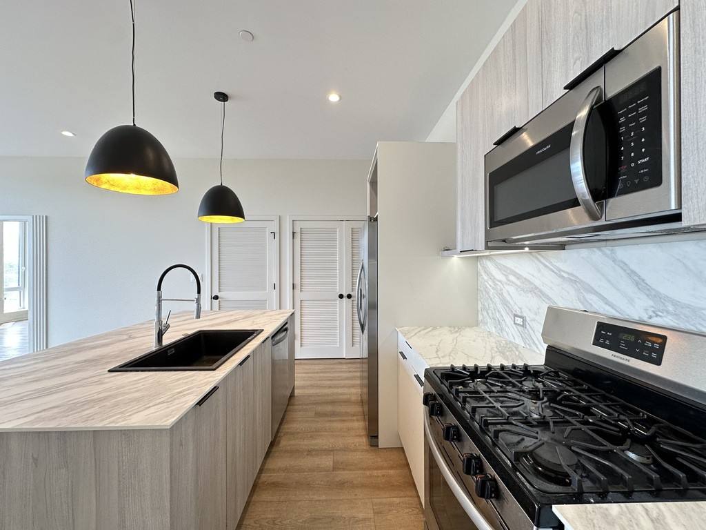 Apartment for rent at 3205 Narragansett #P604, Chicago, IL 60634