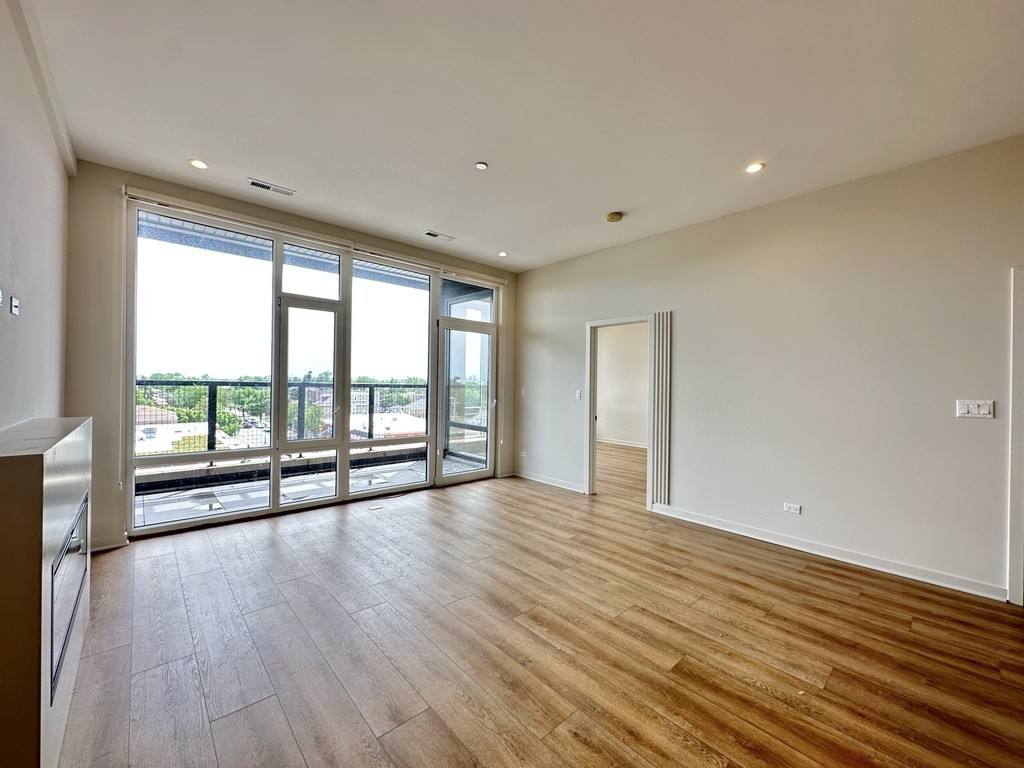Apartment for rent at 3205 Narragansett #P604, Chicago, IL 60634