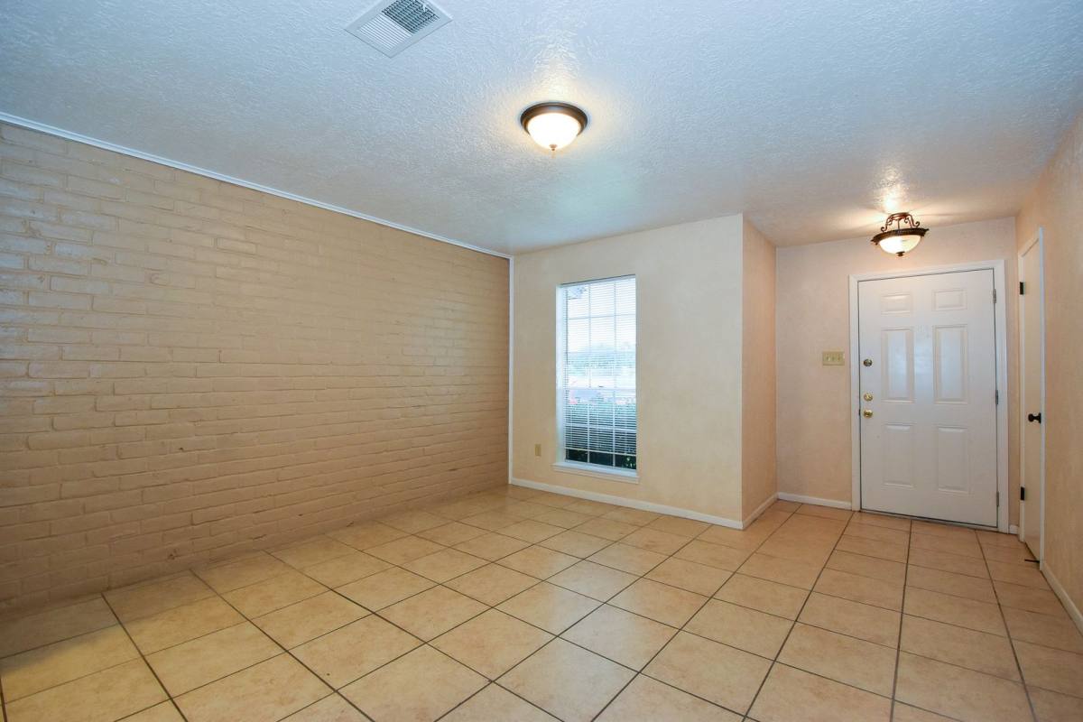 House for rent at 1512 Beaumont Rd, Baytown, TX 77520