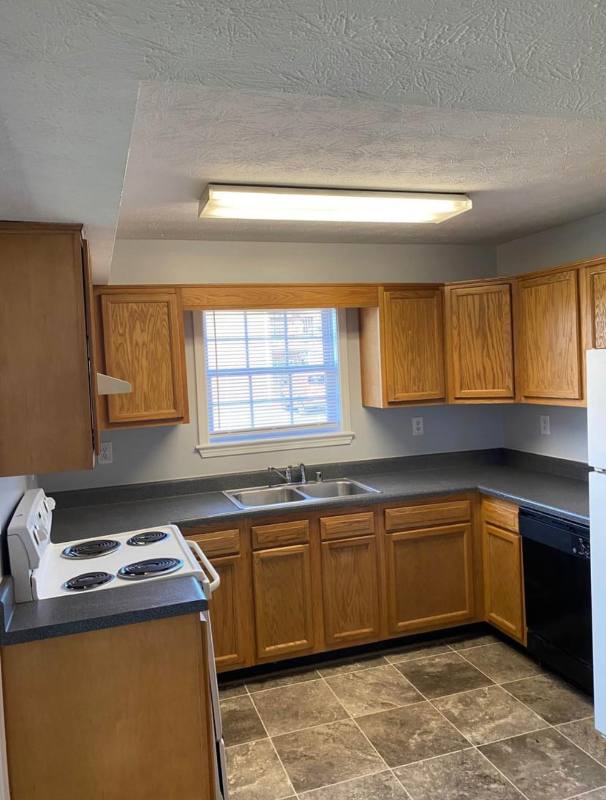 Apartment for rent at 106 Kenilworth Court, Radcliff, KY 40160