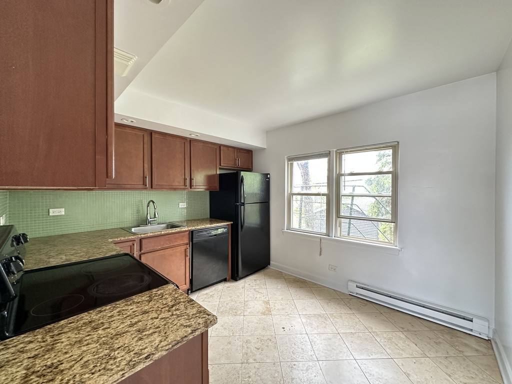 Apartment for rent at 76305 N Milwaukee, Niles, IL 60714