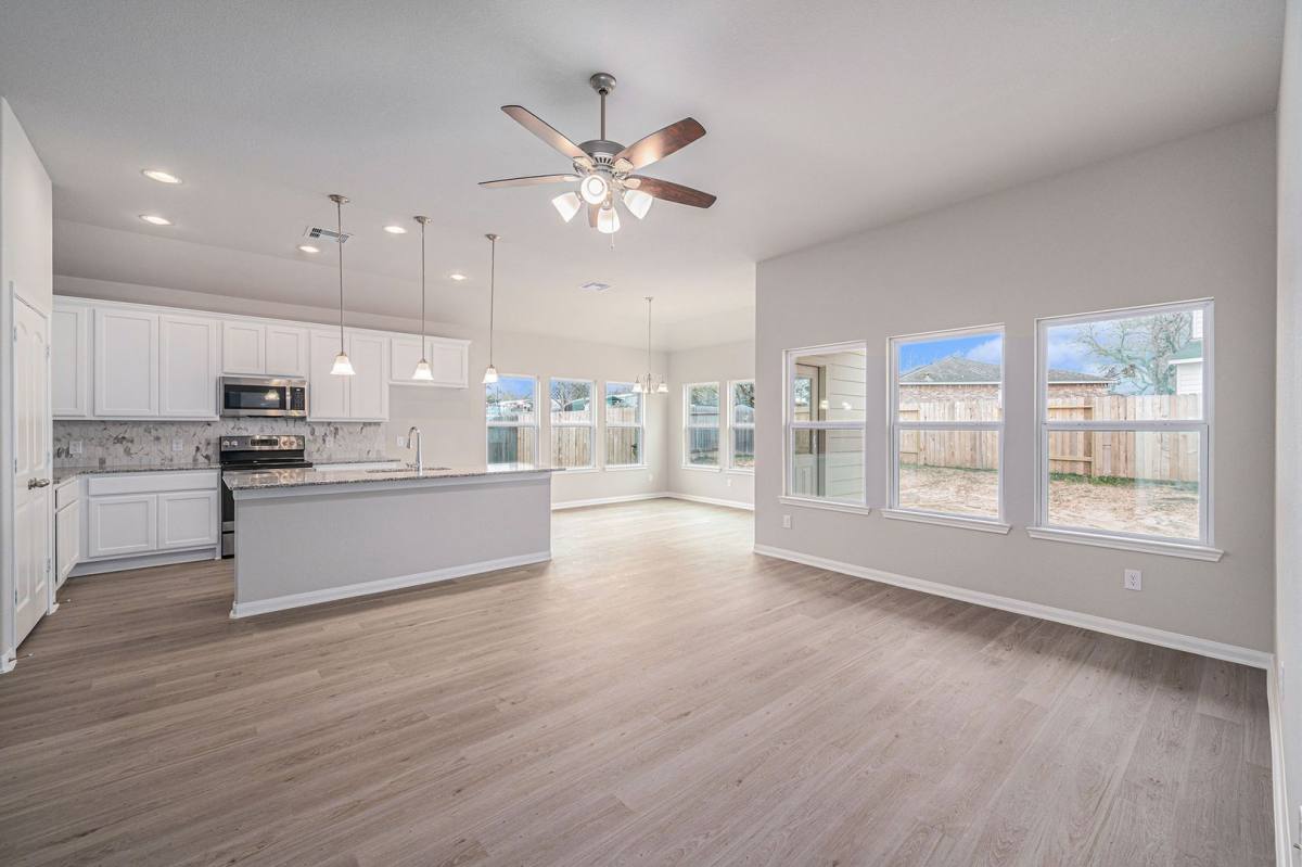 House for rent at 12983 Skyline Dr, Willis, TX 77318