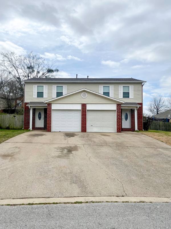 Townhouse for rent at 617 Moan Place, Fayetteville, AR 72703