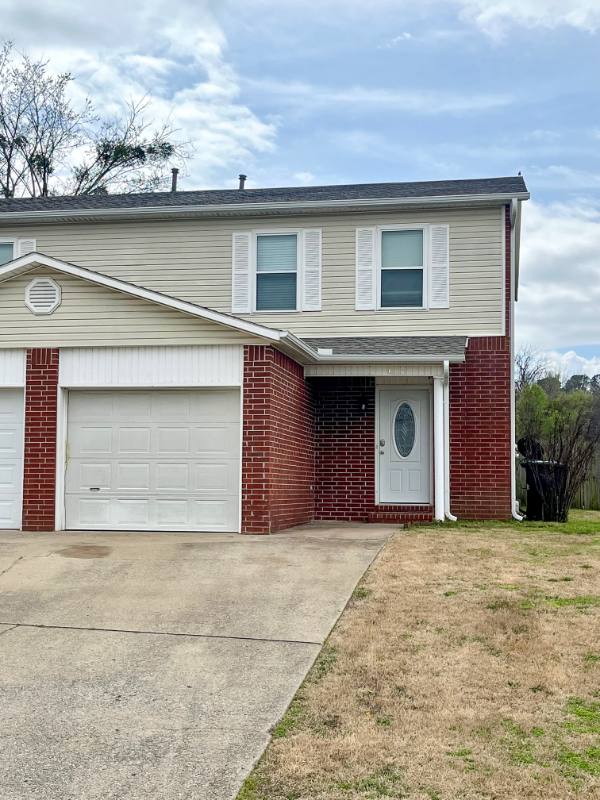 Townhouse for rent at 617 Moan Place, Fayetteville, AR 72703