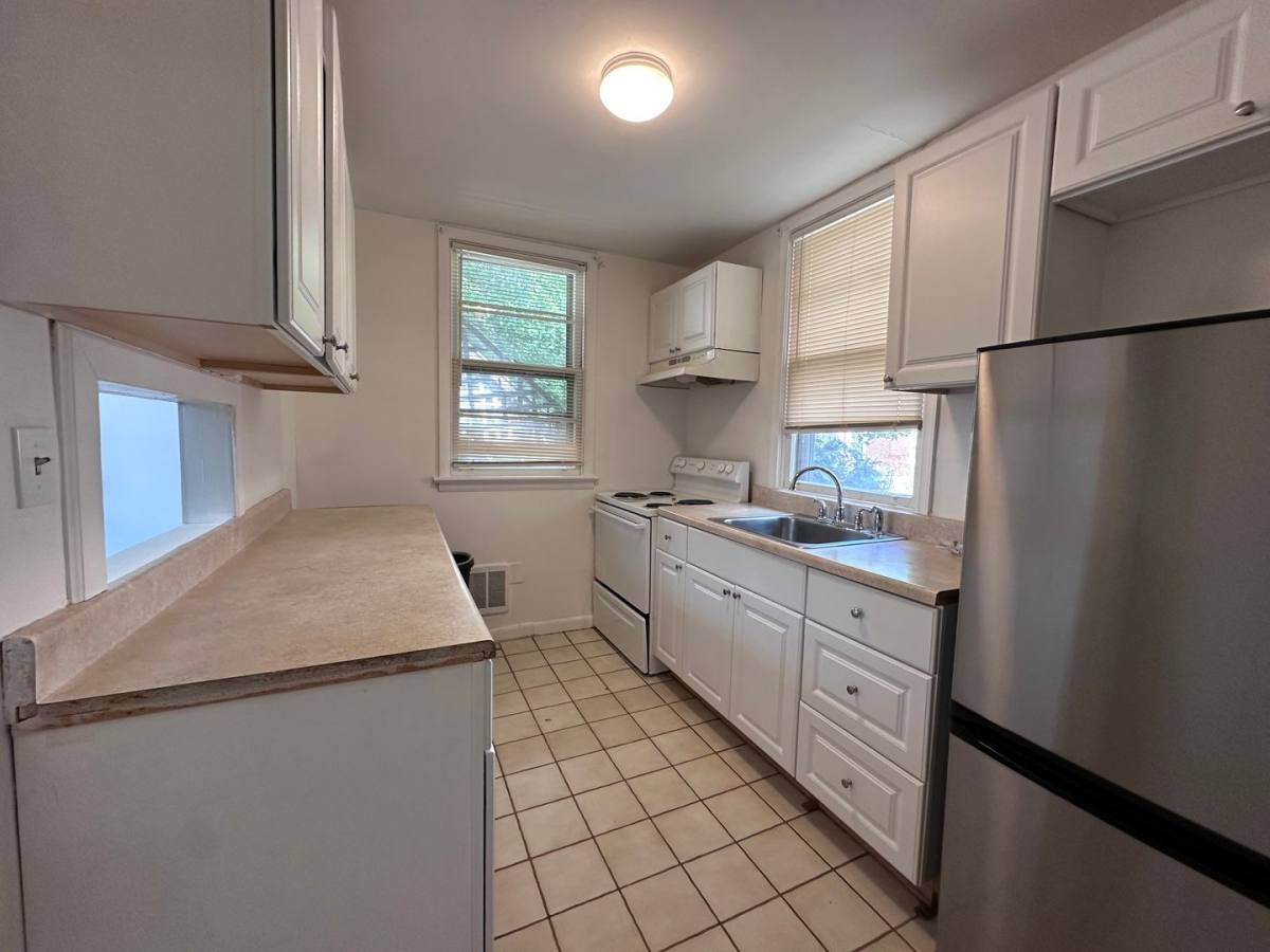 Apartment for rent at 1029 W Main St, Norristown, PA 19401
