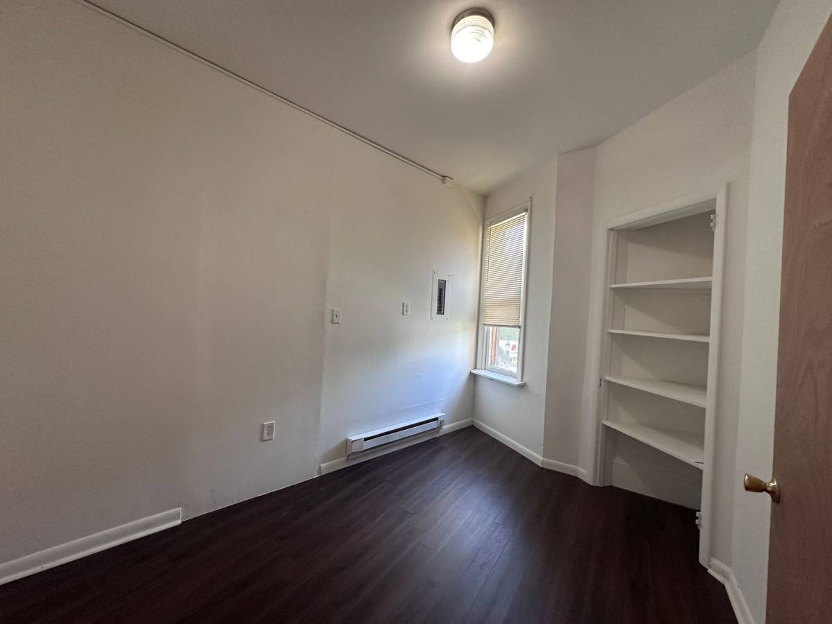 Apartment for rent at 1029 W Main St, Norristown, PA 19401