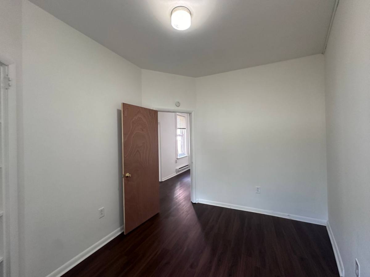 Apartment for rent at 1029 W Main St, Norristown, PA 19401