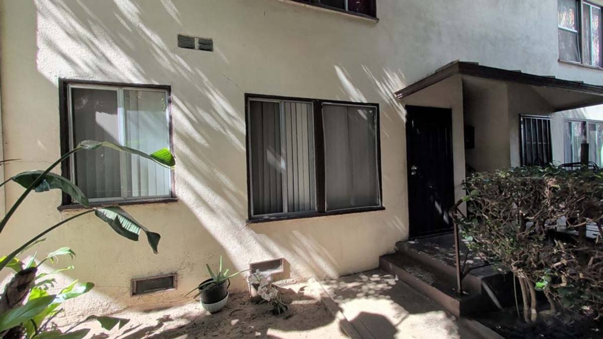 Apartment for rent at 241 S Westlake Ave, Los Angeles, CA 90057