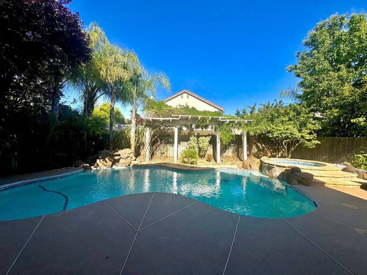 House for rent at 9745 W Taron Dr, Elk Grove, CA 95757