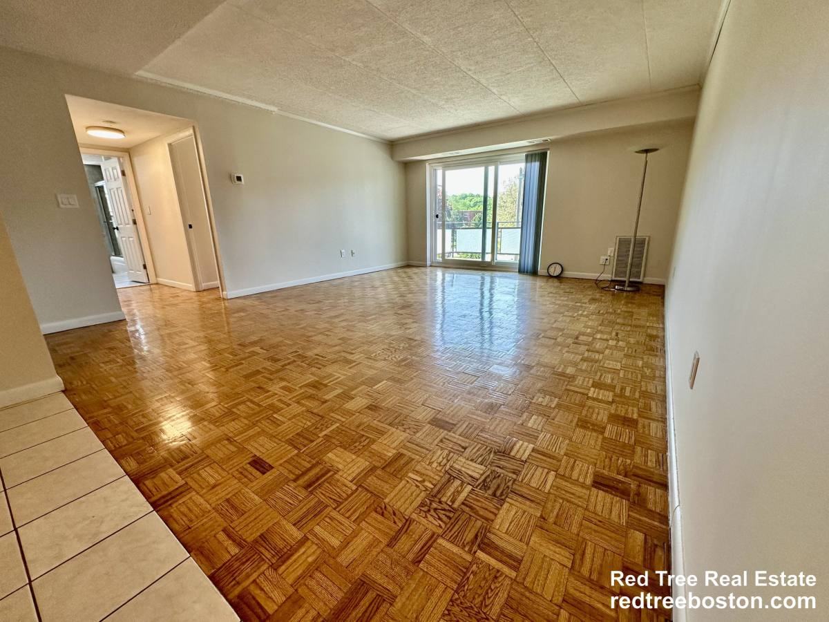 Apartment for rent at 44 Broadlawn Park #22A, Chestnut Hill, MA 02467