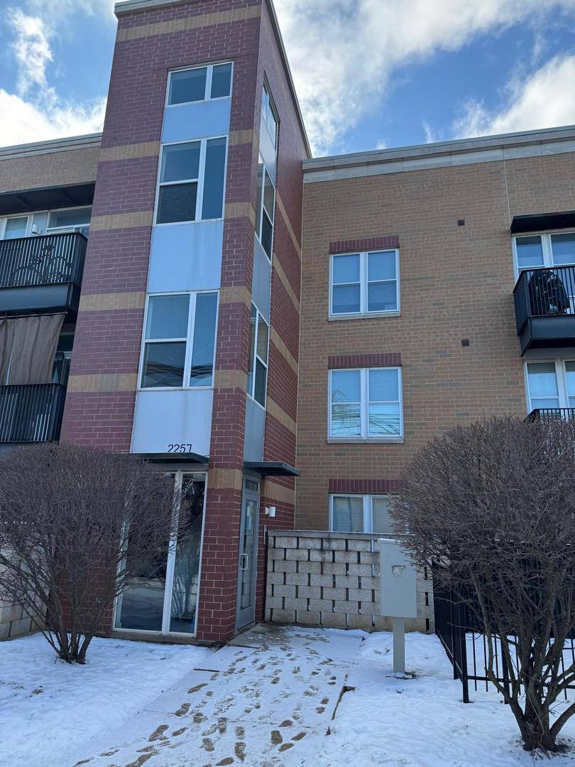 Condo for rent at 2257 W Lake St #203, Chicago, IL 60612