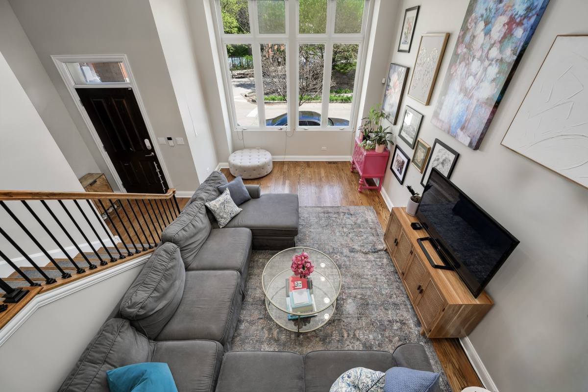 Apartment for rent at 1742 N Bissell St, Chicago, IL 60614