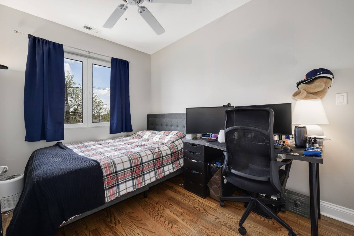 Apartment for rent at 1742 N Bissell St, Chicago, IL 60614