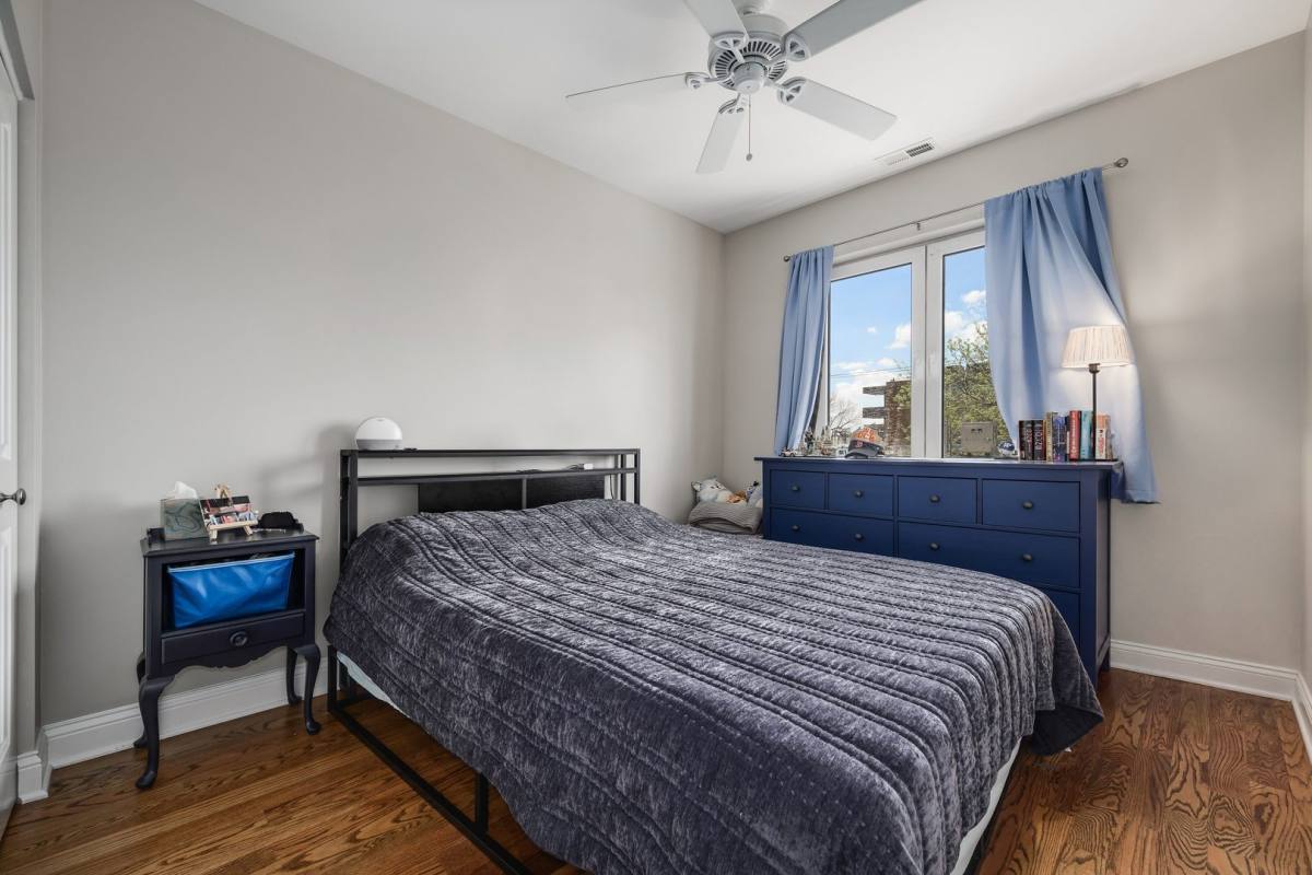 Apartment for rent at 1742 N Bissell St, Chicago, IL 60614