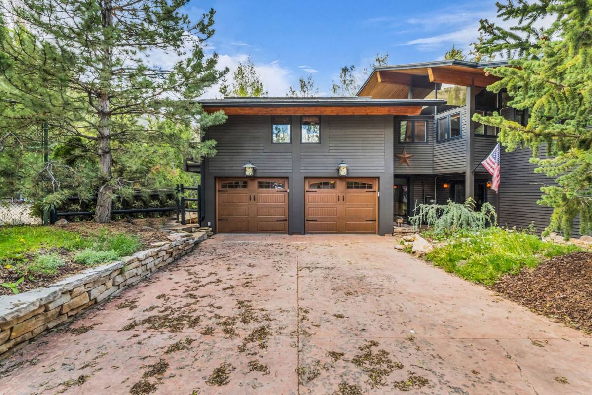 House for rent at 4 Hidden Splendor Court, Park City, UT 84060