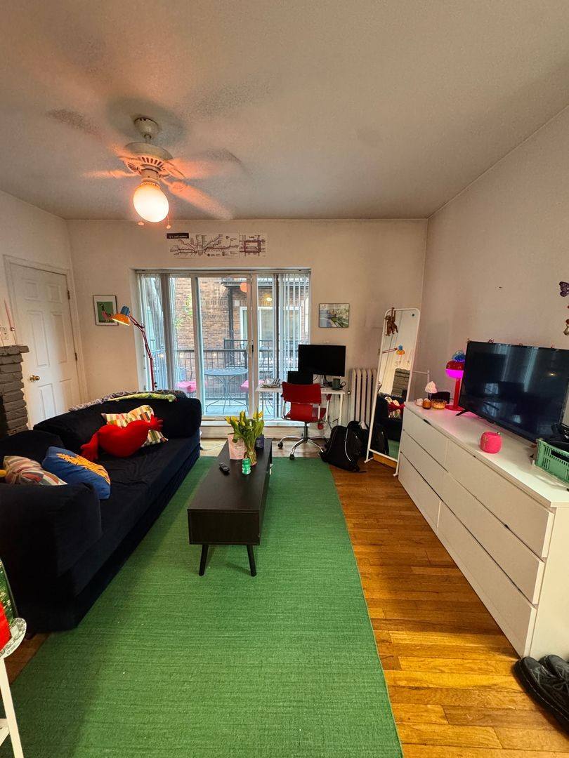 Apartment for rent at 511 W Deming #1S, Chicago, IL 60614