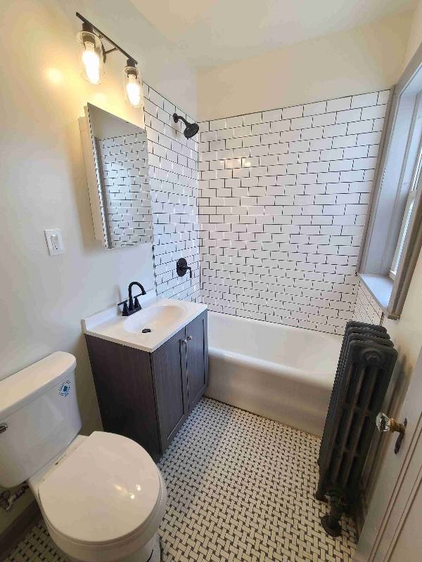 Apartment for rent at 834 N Massasoit Ave #1, Chicago, IL 60651