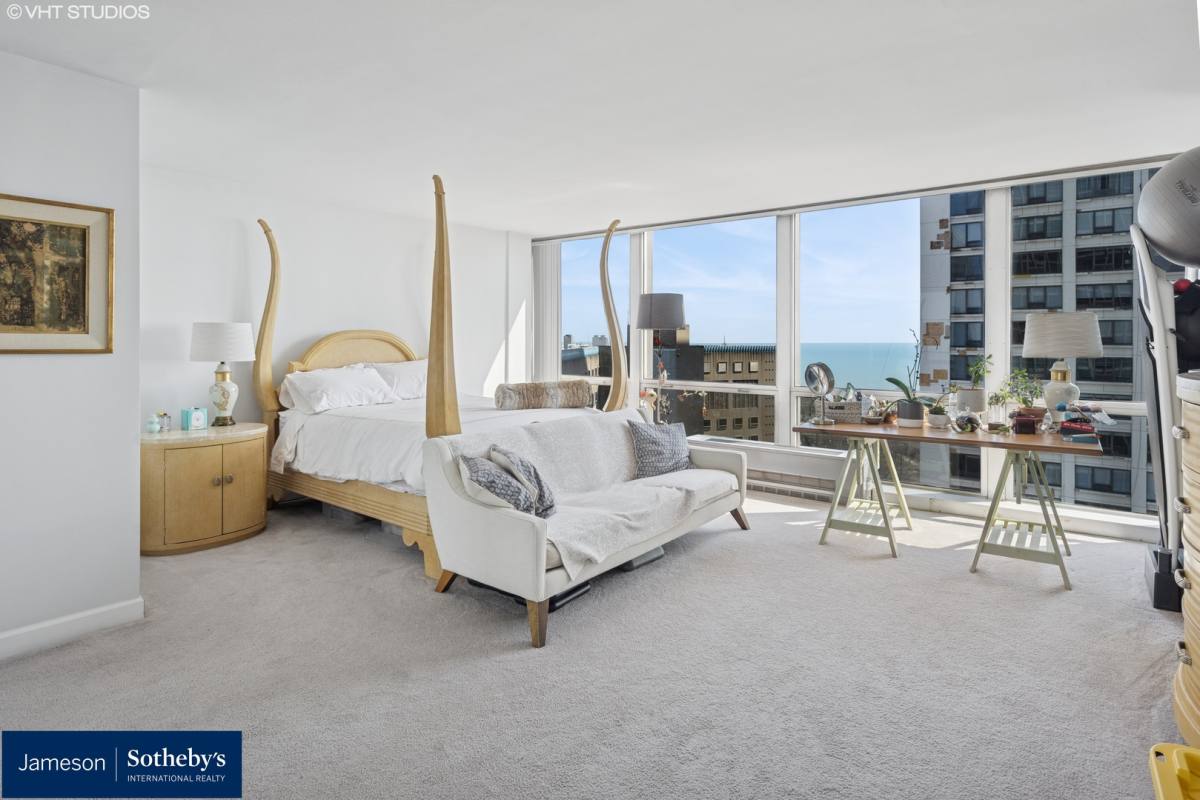 Apartment for rent at 330 W Diversey Parkway #9, Chicago, IL 60657