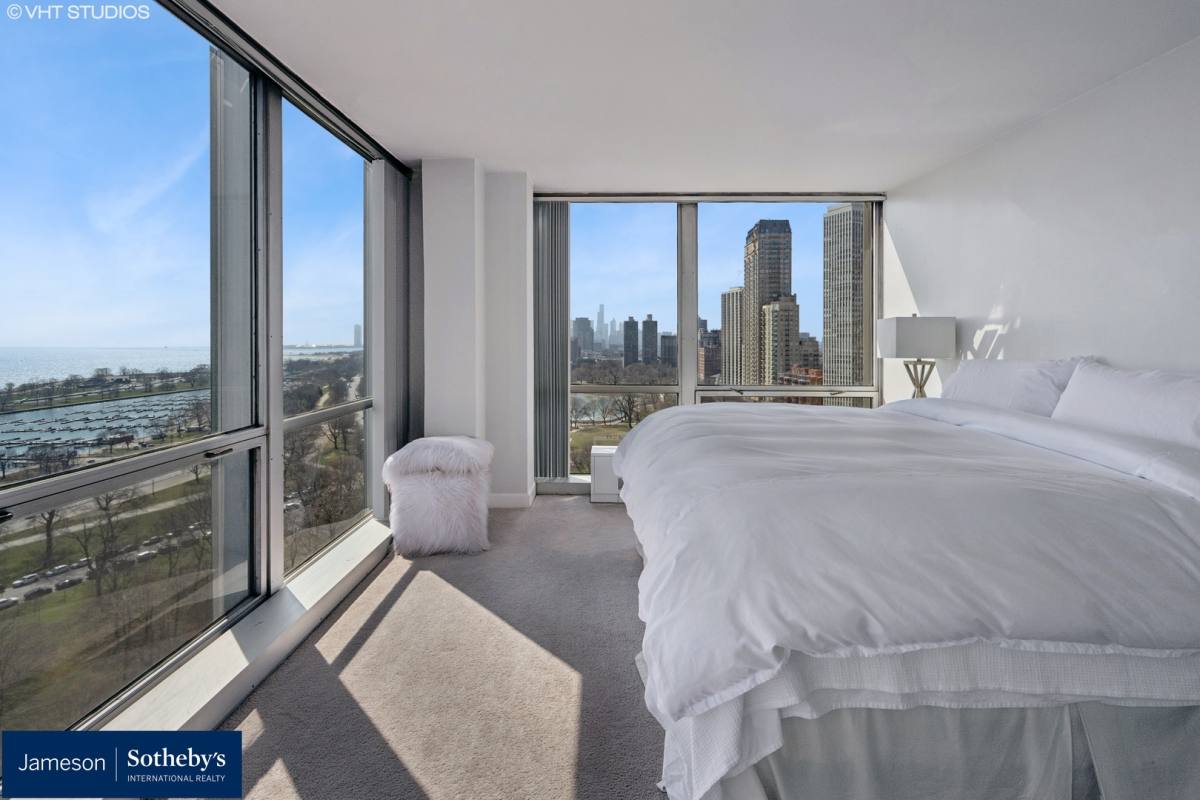 Apartment for rent at 330 W Diversey Parkway #9, Chicago, IL 60657