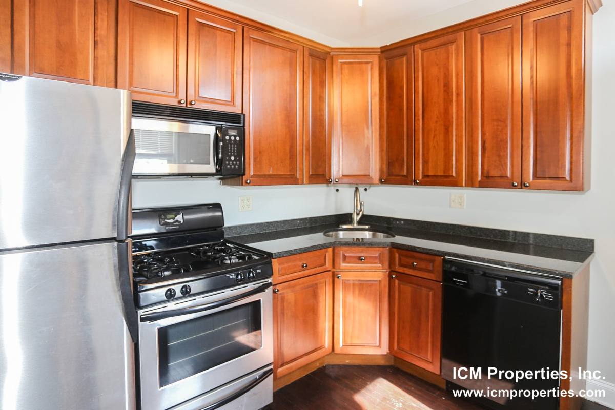 Apartment for rent at 4808 N Paulina #1, Chicago, IL 60640