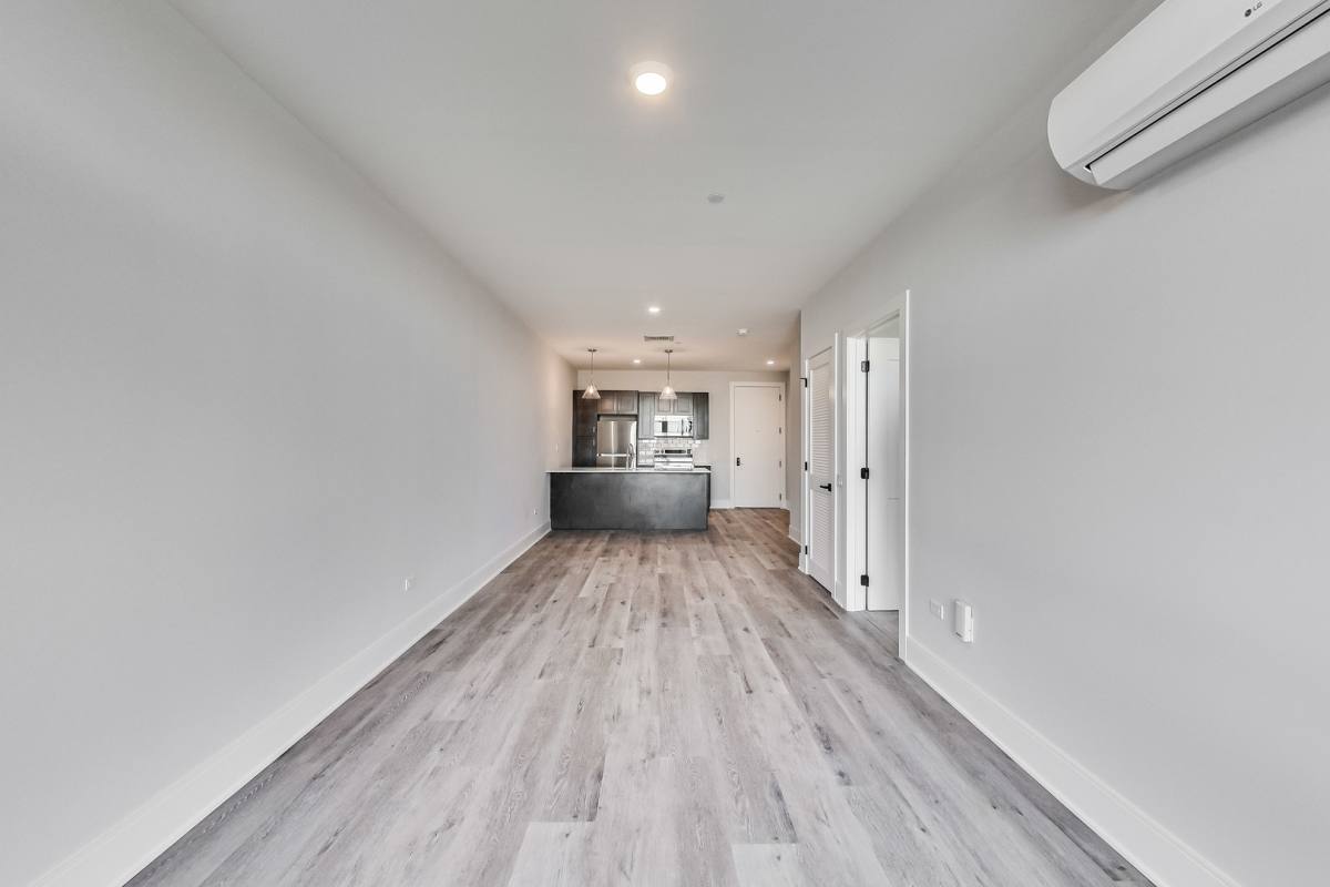 Apartment for rent at 7 Van Buren St #505, Oak Park, IL 60304