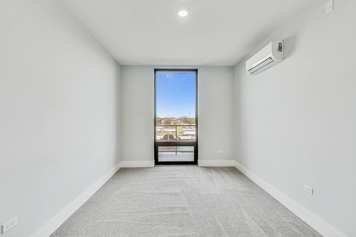 Apartment for rent at 7 Van Buren St #505, Oak Park, IL 60304