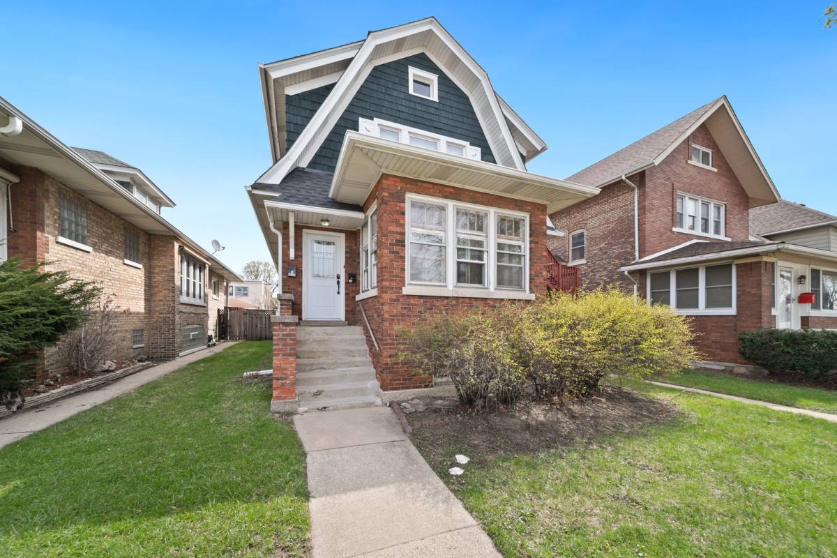 Apartment for rent at 616 Circle Ave #1, Forest Park, IL 60130