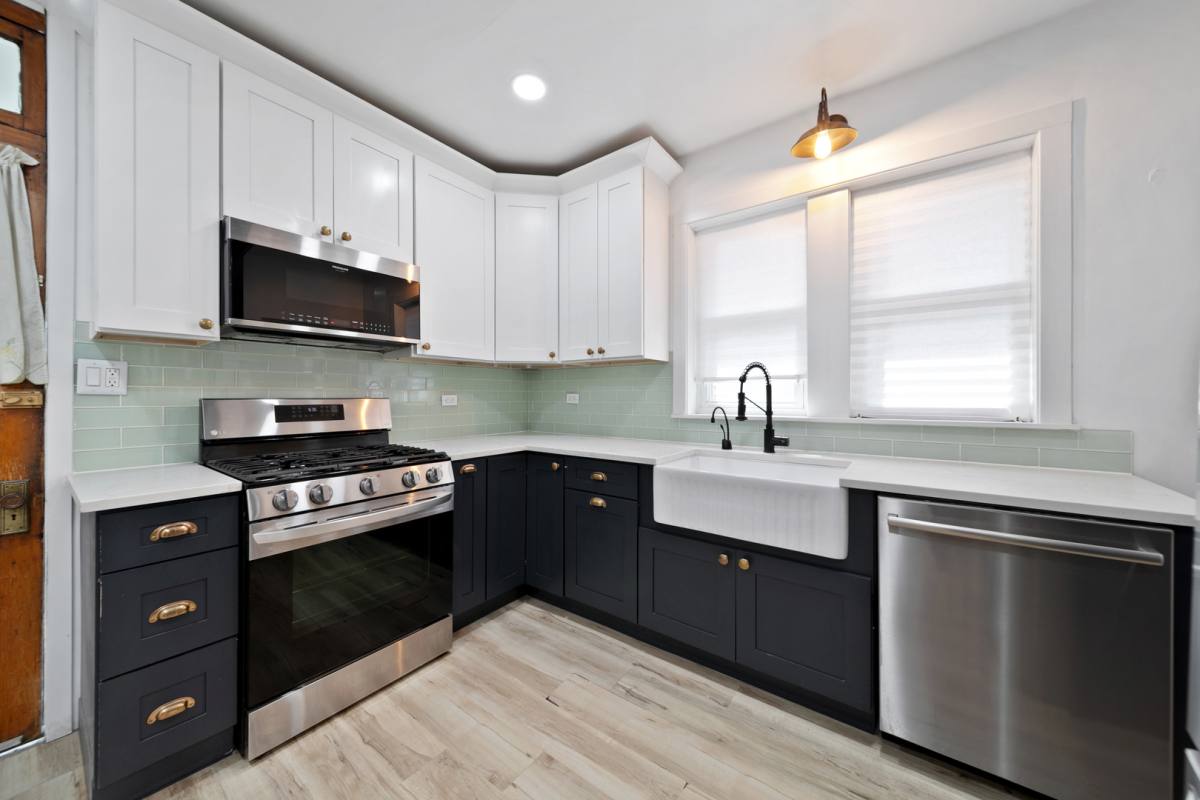 Apartment for rent at 616 Circle Ave #1, Forest Park, IL 60130