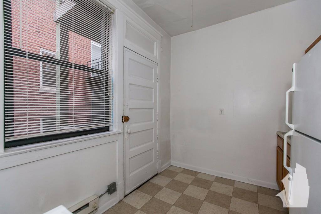 Apartment for rent at 7215 W Barry Ave #2B, Chicago, IL 60657