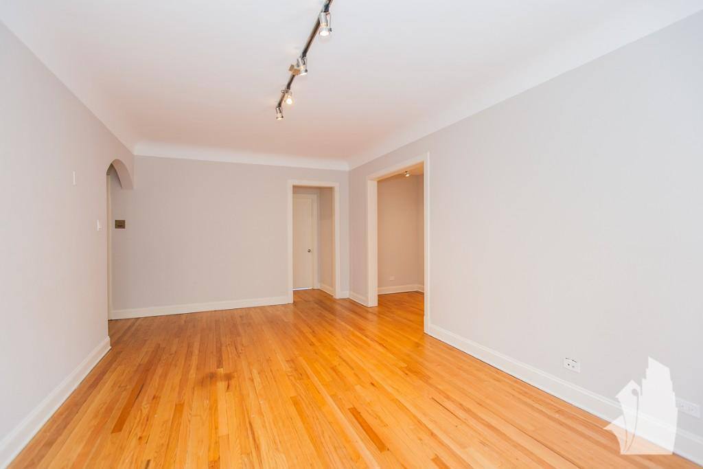 Apartment for rent at 2323 N Rockwell St #1B, Chicago, IL 60647