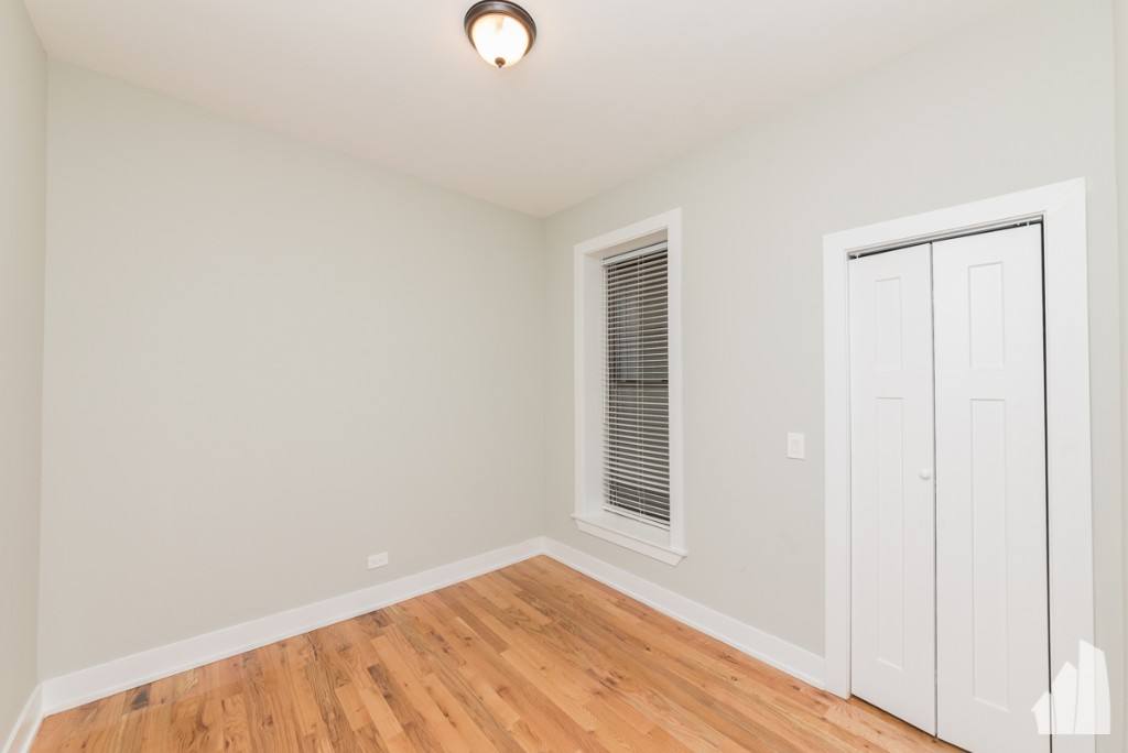 Apartment for rent at 647 W Oakdale Ave #2, Chicago, IL 60657