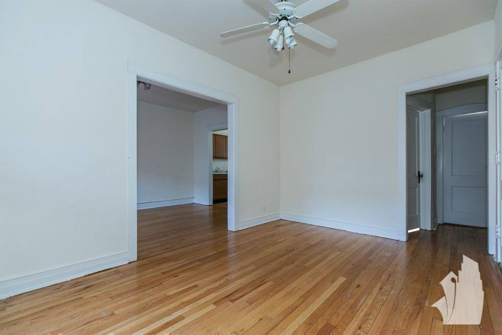 Apartment for rent at 827 W Waveland Ave #3S, Chicago, IL 60613