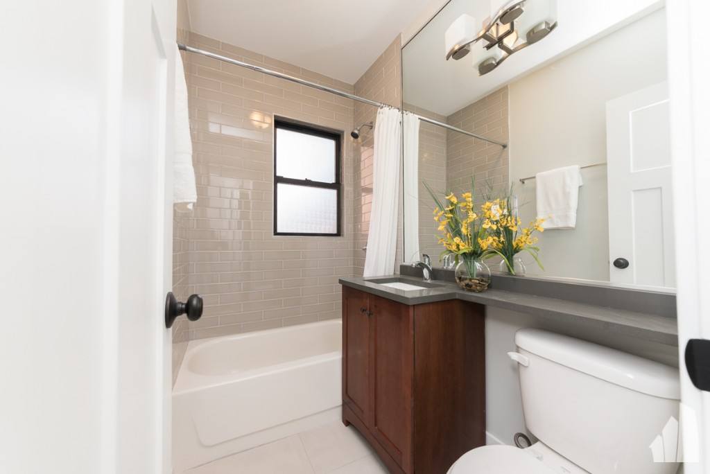 Apartment for rent at 2914 N Mildred Ave #3FF, Chicago, IL 60657