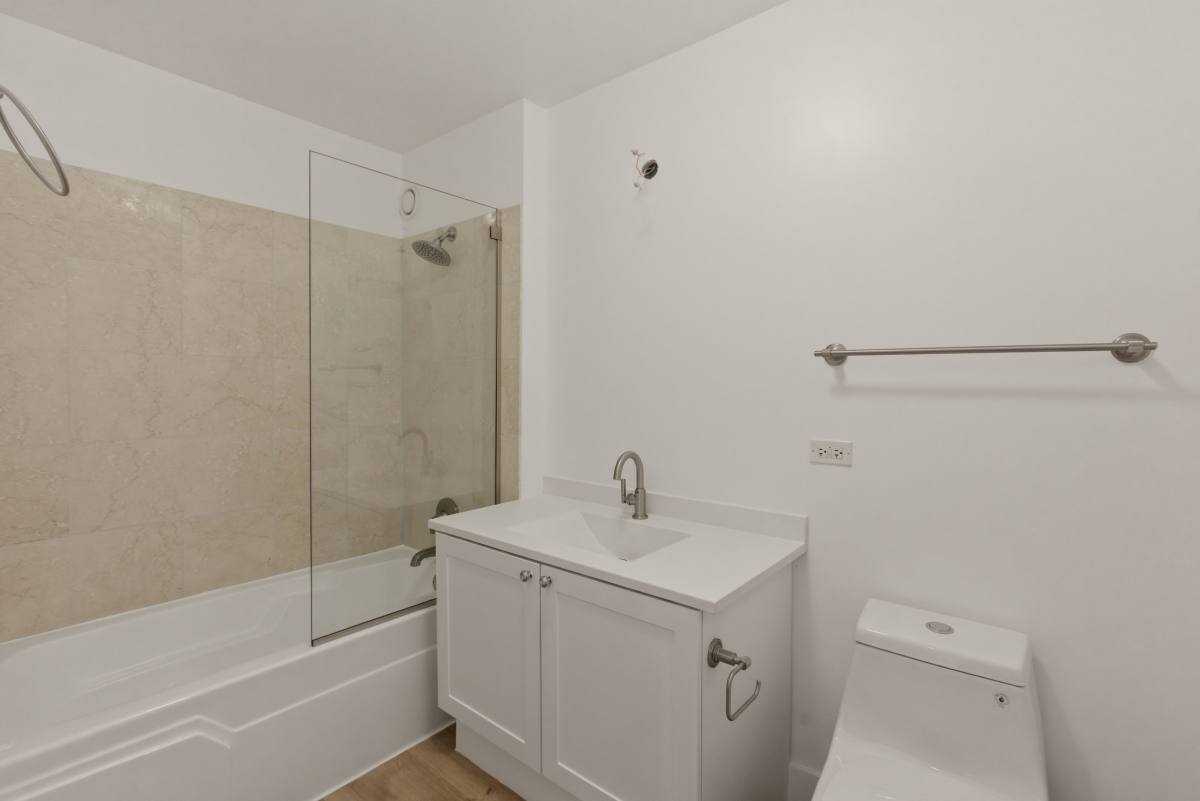 Apartment for rent at 330 W Grand Ave #808, Chicago, IL 60654