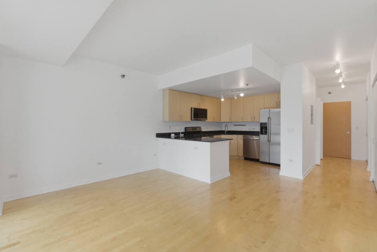 Apartment for rent at 330 W Grand Ave #808, Chicago, IL 60654
