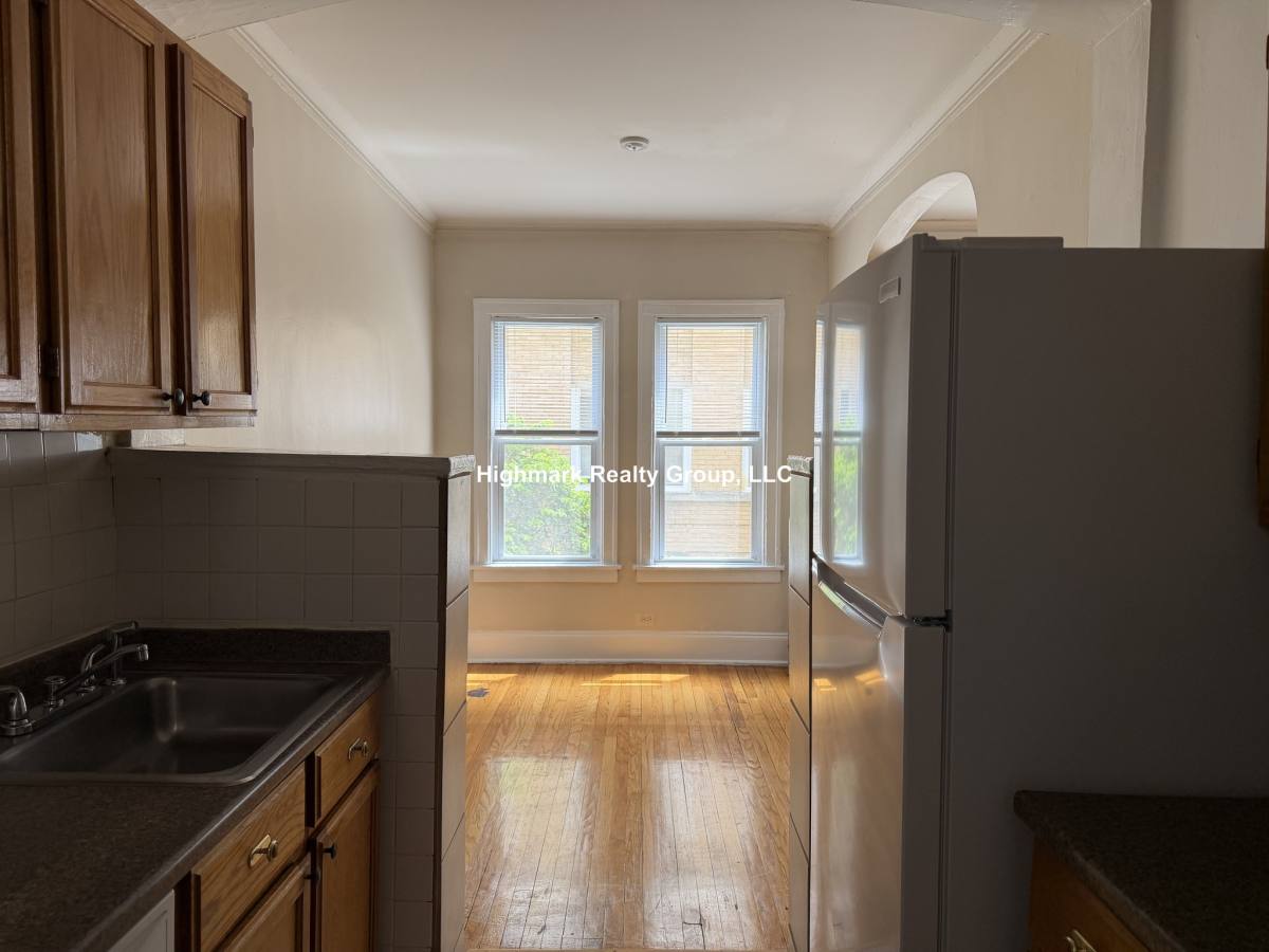 Apartment for rent at 4937 N Whipple St #1E2, Chicago, IL 60625