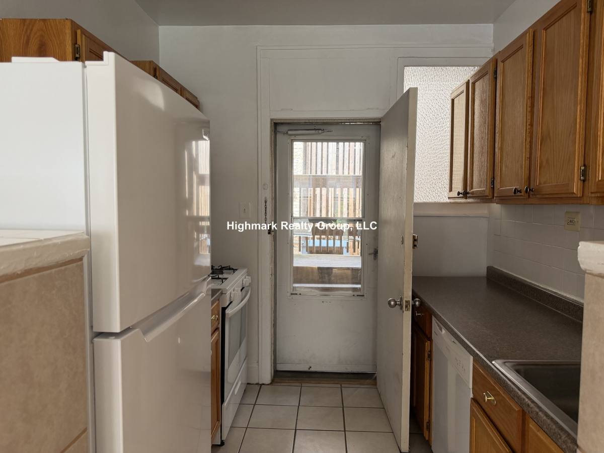 Apartment for rent at 4937 N Whipple St #1E2, Chicago, IL 60625