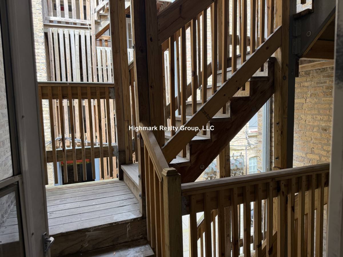 Apartment for rent at 4937 N Whipple St #1E2, Chicago, IL 60625