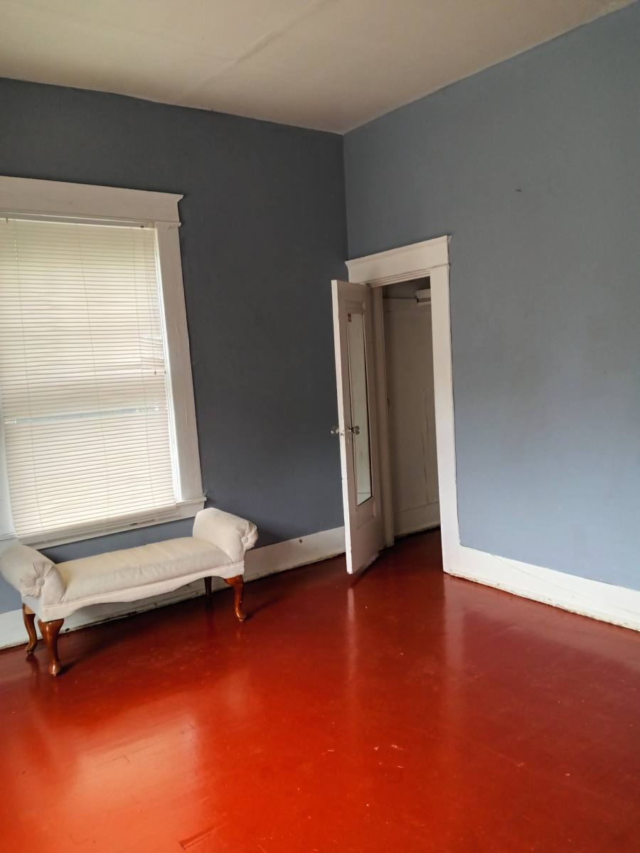 Apartment for rent at 2410 Arlington Crescent, Birmingham, AL 35205