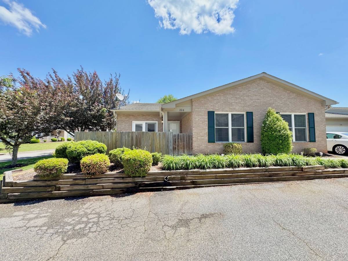 Condo for rent at 226 Beaver Creek, South Hill, VA 23970