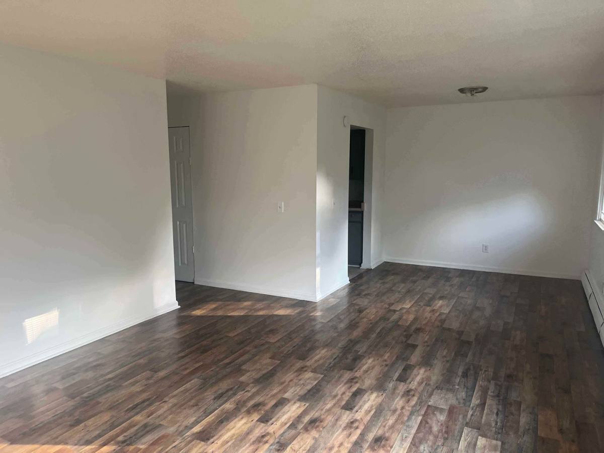 Apartment for rent at 101 Navaho Court, Radcliff, KY 40160