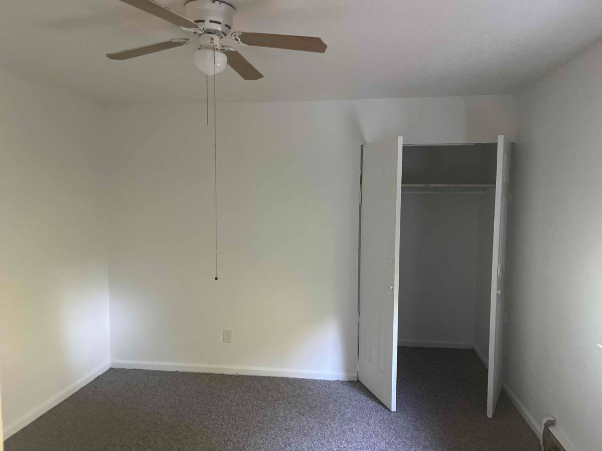 Apartment for rent at 101 Navaho Court, Radcliff, KY 40160