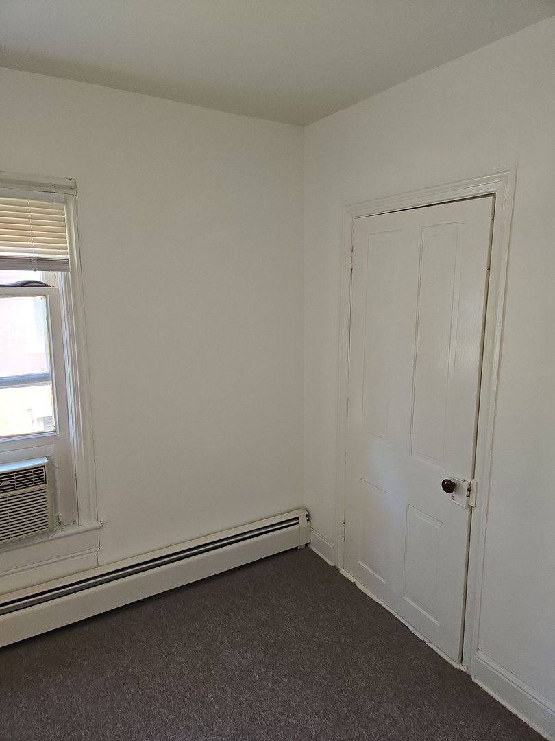 Apartment for rent at 106-108 S Main St, Mercersburg, PA 17236