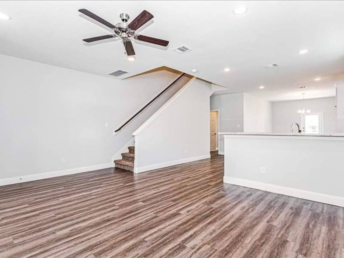 Apartment for rent at 9314 Sundown, Houston, TX 77016
