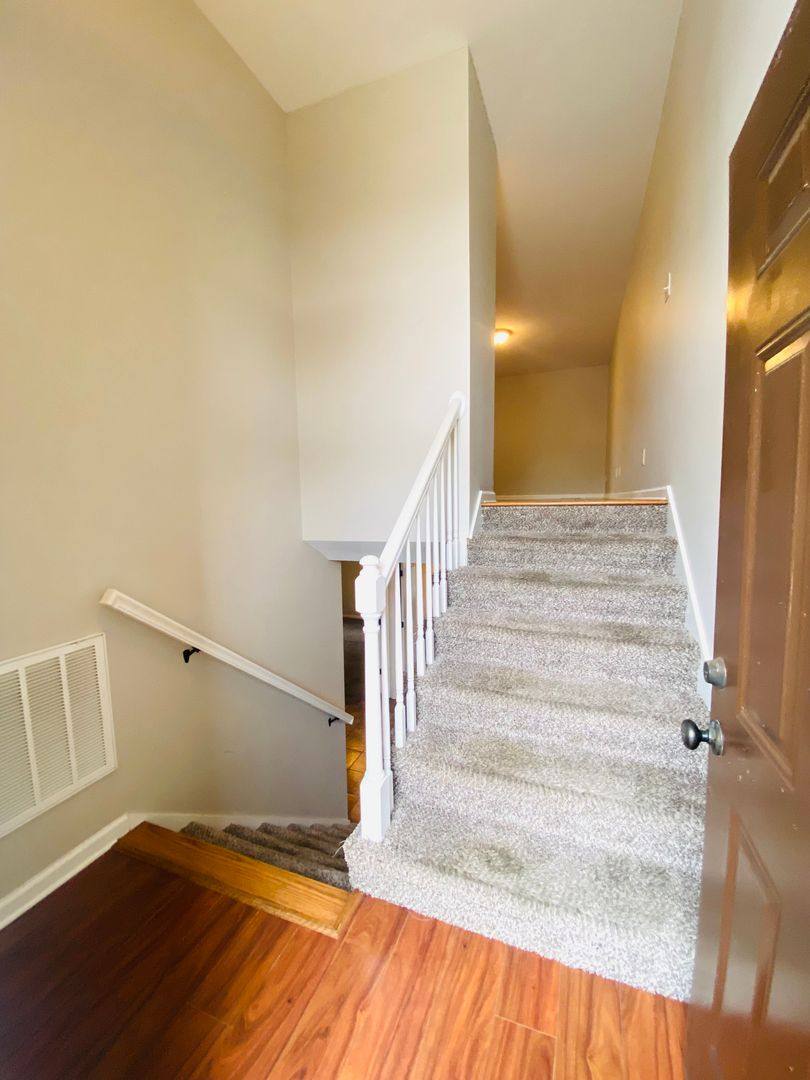 Apartment for rent at 1728 Thistlewood Dr, Clarksville, TN 37042